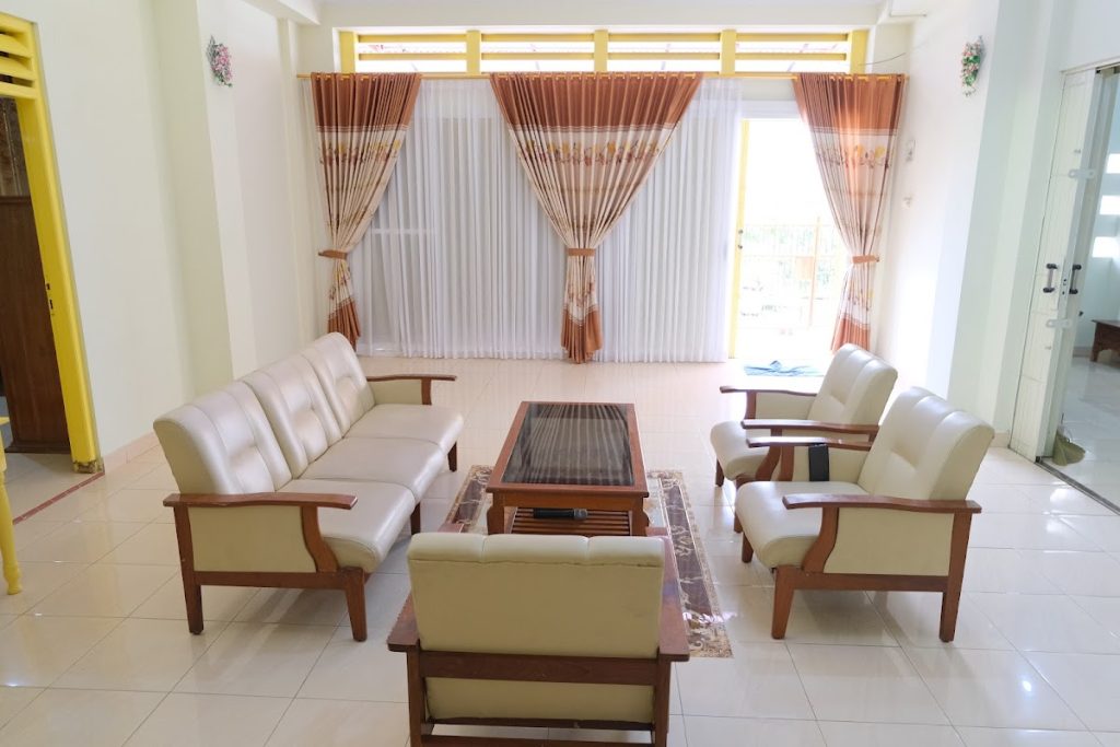 Fasilitas yang ditawarkan Handida Homestay cukup lengkap untuk kelas homestay.