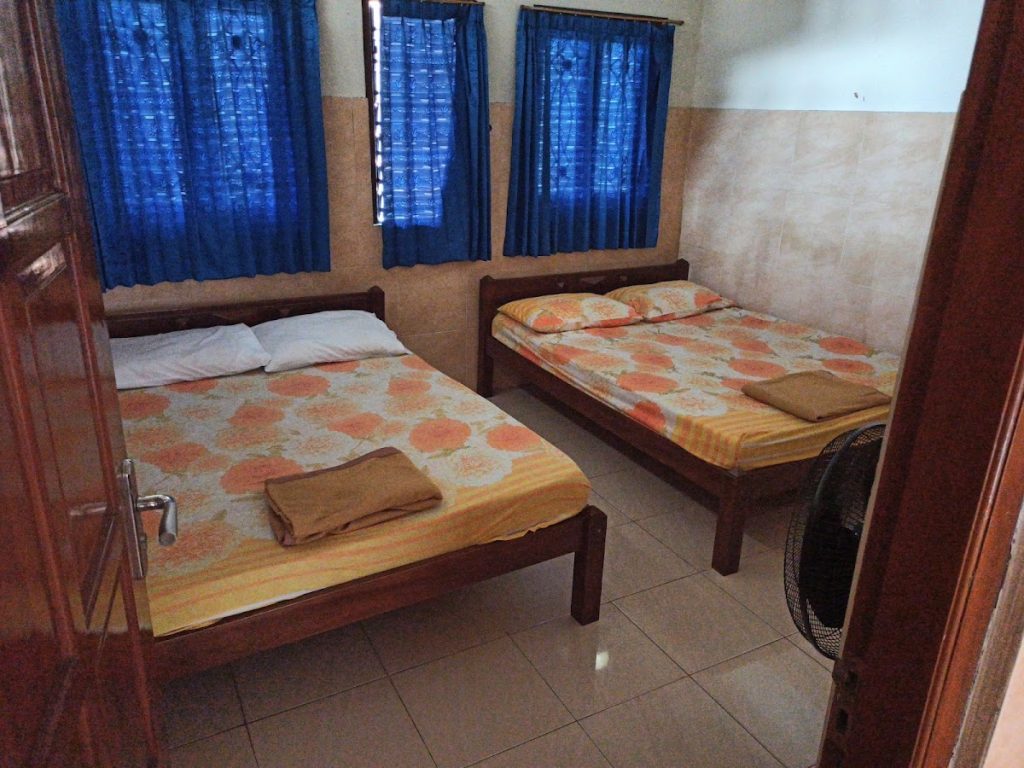 Handida Homestay terdiri dari dua unit utama yang diberi nama Unit Melati dan Unit Flamboyan. Masing-masing unit dirancang untuk mengakomodasi kebutuhan rombongan atau keluarga besar.