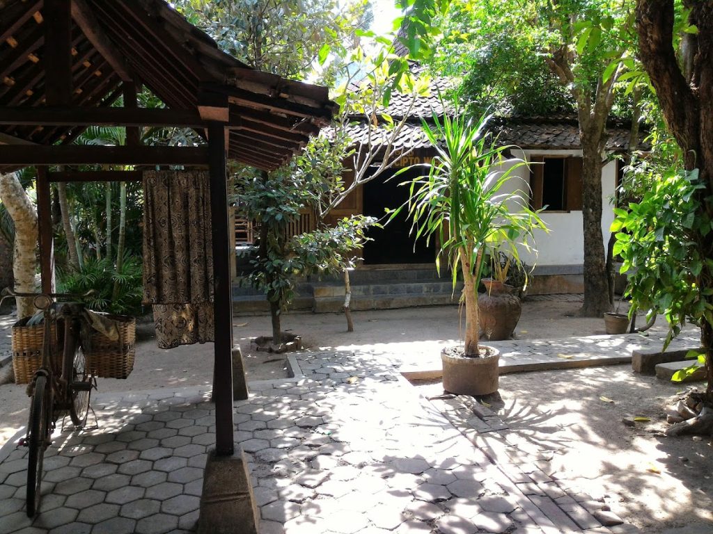Museum Lingkungan Batik Joglo Cipto Wening — Sejarah, Koleksi, Lokasi & Tips Berkunjung Museum Lingkungan Batik Joglo Cipto Wening — Sejarah, Koleksi, Lokasi & Tips Berkunjung