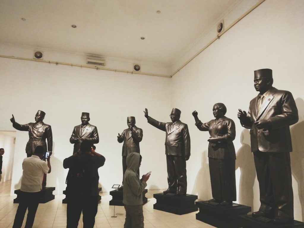 Koleksi Seni & Ruang Pameran Jogja Gallery Yogyakarta Koleksi Seni & Ruang Pameran Jogja Gallery Yogyakarta
