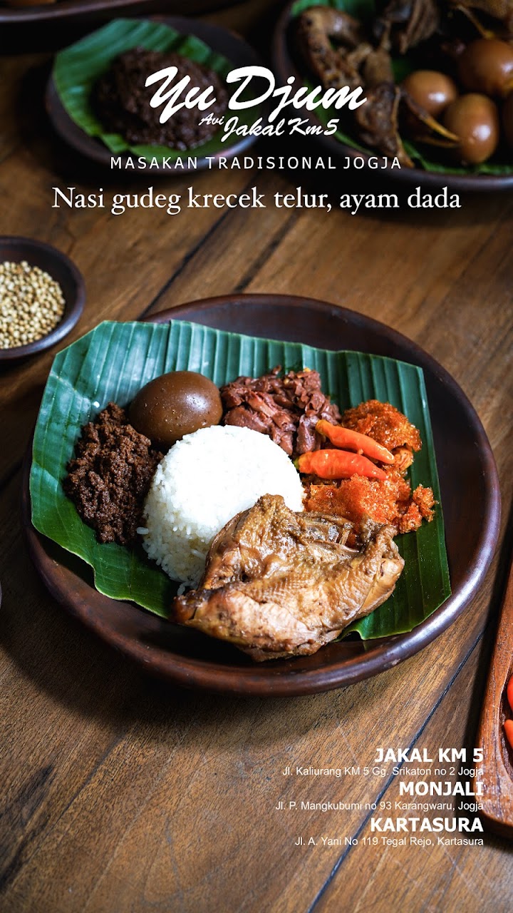 Menu dan Harga Terjangkau serta Variasi Oleh-Oleh Gudeg Yu Djum Cabang Jl. A.M. Sangaji. Menu dan Harga Terjangkau serta Variasi Oleh-Oleh Gudeg Yu Djum Cabang Jl. A.M. Sangaji.