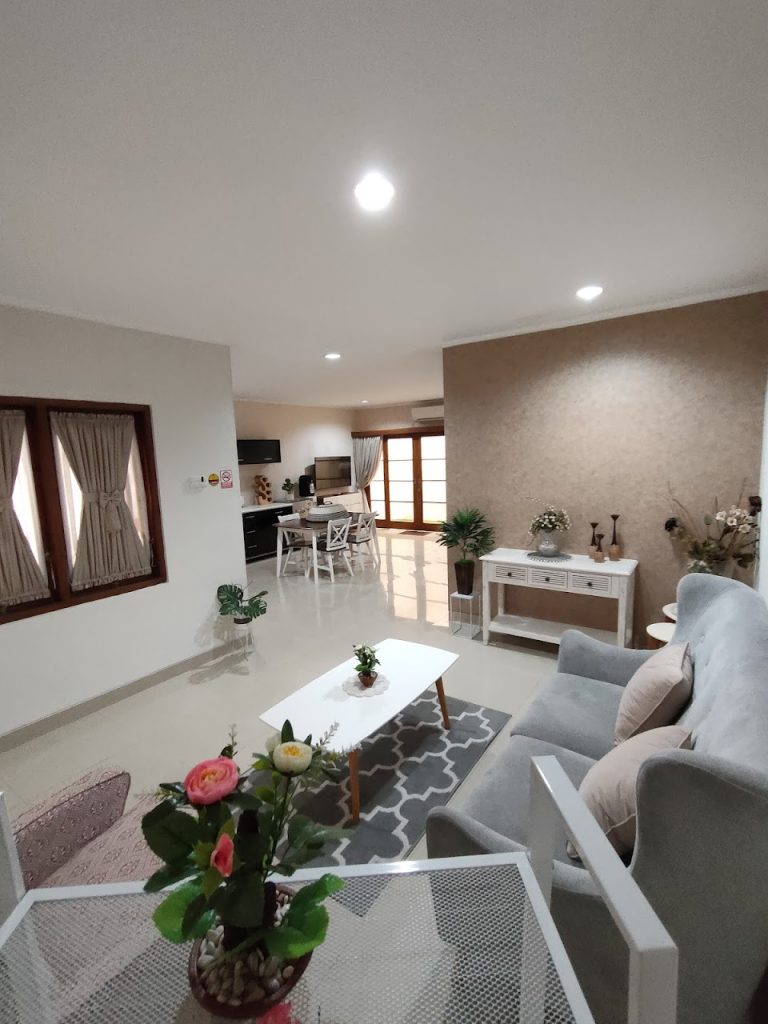 Ruang Bersantai dan Hiburan Incity Villa Yogyakarta Ruang Bersantai dan Hiburan Incity Villa Yogyakarta
