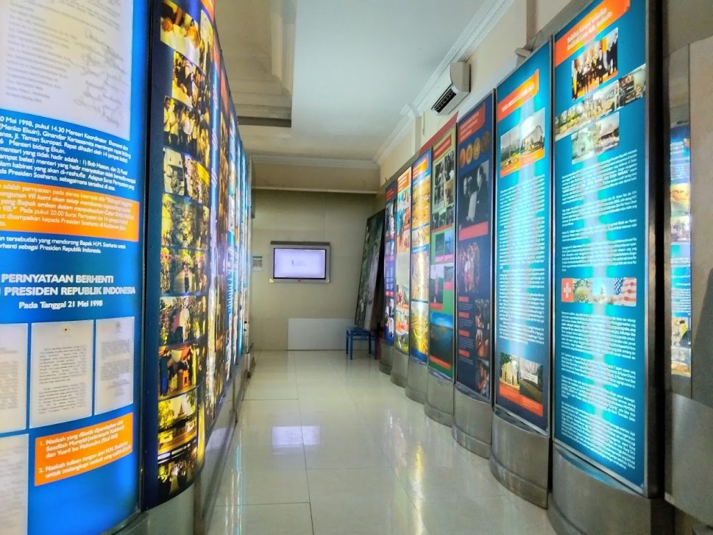 Museum HM Soeharto Yogyakarta — Ulasan Lengkap: Sejarah, Koleksi, Fasilitas & Pengalaman Wisata Sejarah Museum HM Soeharto Yogyakarta — Ulasan Lengkap: Sejarah, Koleksi, Fasilitas & Pengalaman Wisata Sejarah