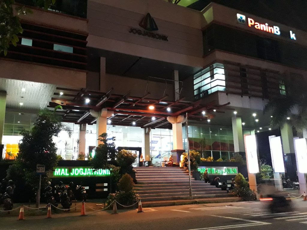 Panduan Lengkap Jogjatronik Mall Yogyakarta — Tempat Belanja Elektronik & Gadget Terlengkap di Kota Panduan Lengkap Jogjatronik Mall Yogyakarta — Tempat Belanja Elektronik & Gadget Terlengkap di Kota