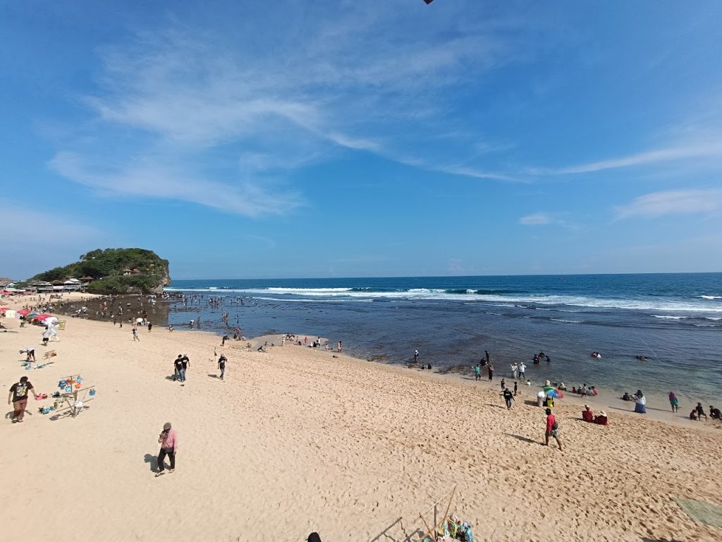 Fasilitas Wisata & Kelengkapan Pendukung Pantai Indrayanti Gunungkidul. Fasilitas Wisata & Kelengkapan Pendukung Pantai Indrayanti Gunungkidul.