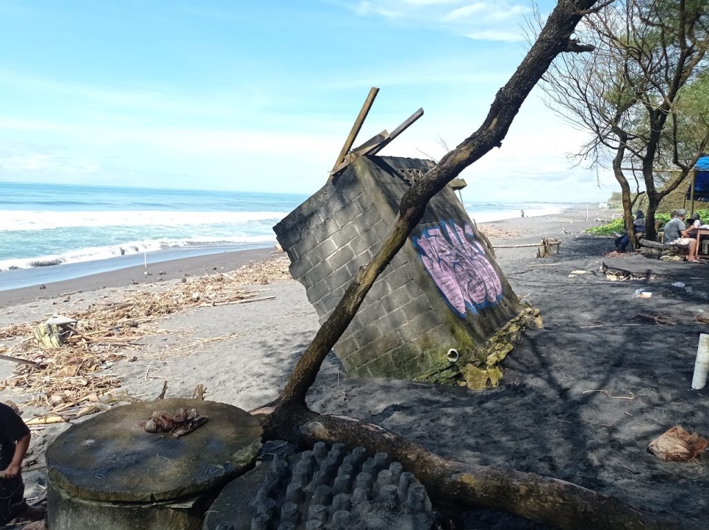 Keindahan Alam Pantai Trisik Keindahan Alam Pantai Trisik
