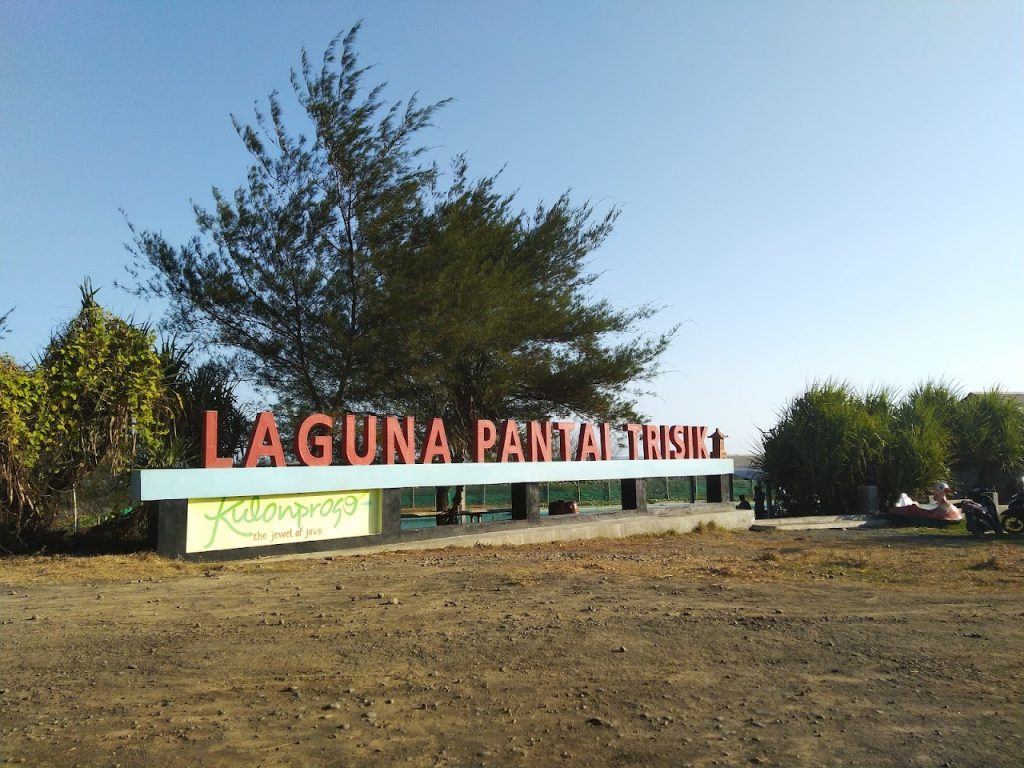 Fasilitas yang Tersedia di Pantai Trisik Fasilitas yang Tersedia di Pantai Trisik