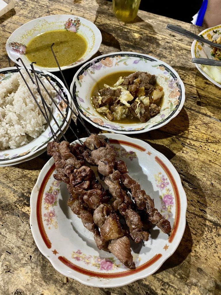 Keunikan Sate Klathak dengan Tusuk Jeruji Besi Keunikan Sate Klathak dengan Tusuk Jeruji Besi