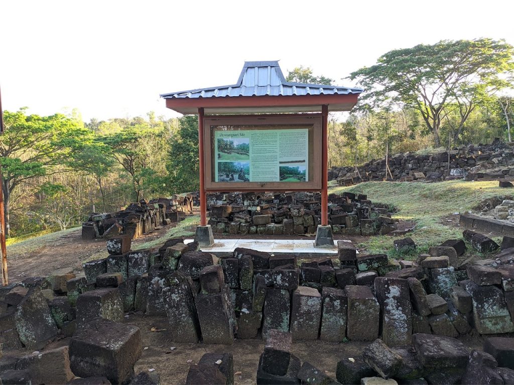 Candi Dawangsari Jogja - Hidden Gem Situs Sejarah di Perbukitan Prambanan Candi Dawangsari Jogja - Hidden Gem Situs Sejarah di Perbukitan Prambanan