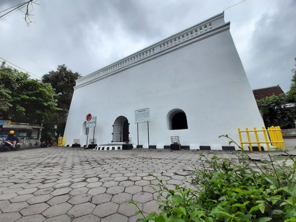 Sejarah Panggung Krapyak sangat erat dengan kawasan Krapyak yang dulu dikenal sebagai area perburuan. Sejarah Panggung Krapyak sangat erat dengan kawasan Krapyak yang dulu dikenal sebagai area perburuan.