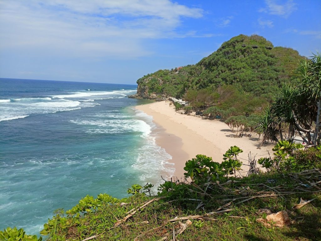 Tips Berkunjung ke Pantai Sanglen Tips Berkunjung ke Pantai Sanglen