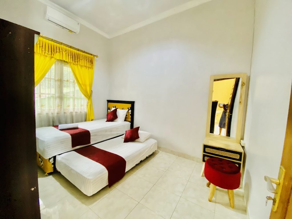 Gowinda House 1: Villa Private Pool di Jogja untuk Rombongan di Casa Del Espana Gowinda House 1: Villa Private Pool di Jogja untuk Rombongan di Casa Del Espana