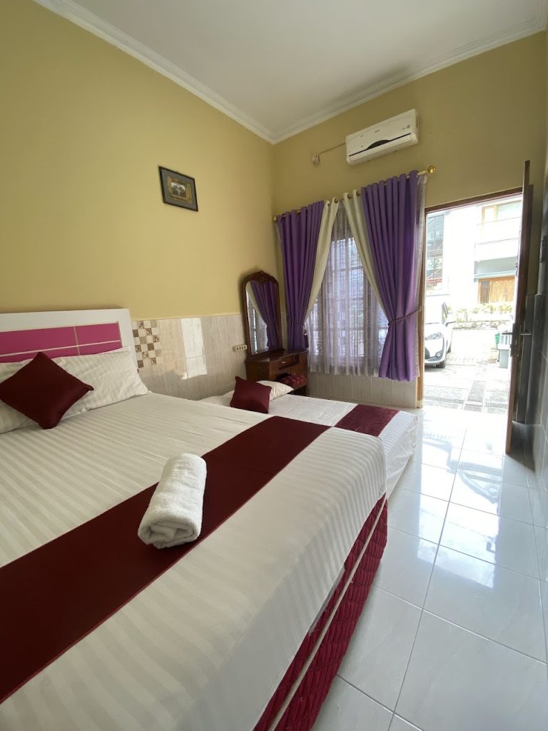 Gowinda House 1: Villa Private Pool di Jogja untuk Rombongan di Casa Del Espana Gowinda House 1: Villa Private Pool di Jogja untuk Rombongan di Casa Del Espana
