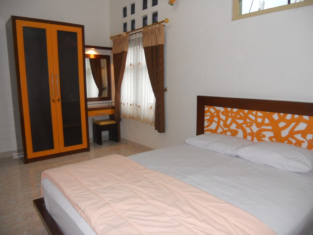 Ndalem Telu Yogyakarta: Guest House Rombongan di Kota Jogja Dekat Alun-alun Kidul Ndalem Telu Yogyakarta: Guest House Rombongan di Kota Jogja Dekat Alun-alun Kidul
