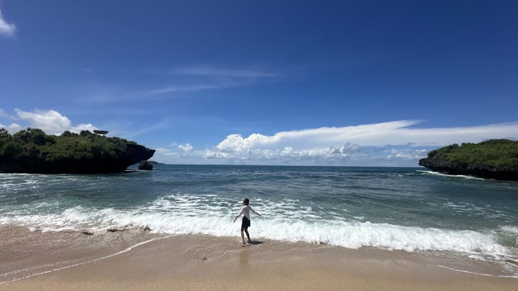Pantai Sarangan Gunungkidul: Panduan Lengkap Wisata Pantai Tenang Dekat Krakal Pantai Sarangan Gunungkidul: Panduan Lengkap Wisata Pantai Tenang Dekat Krakal