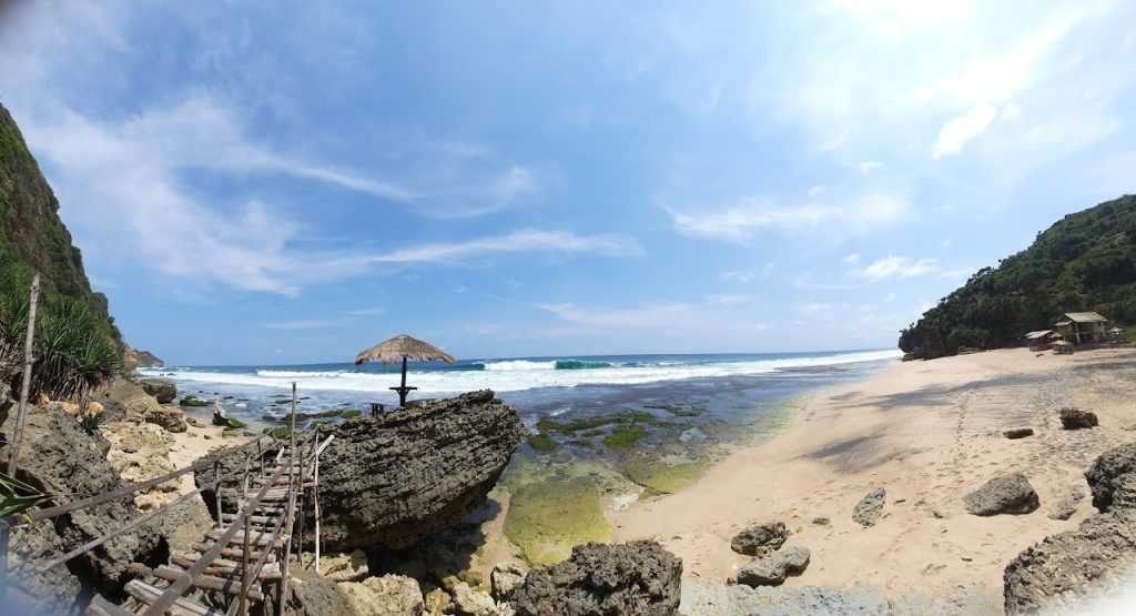 Pantai Seruni Gunungkidul: Panduan Lengkap Wisata Pantai Tersembunyi di Tepus Pantai Seruni Gunungkidul: Panduan Lengkap Wisata Pantai Tersembunyi di Tepus