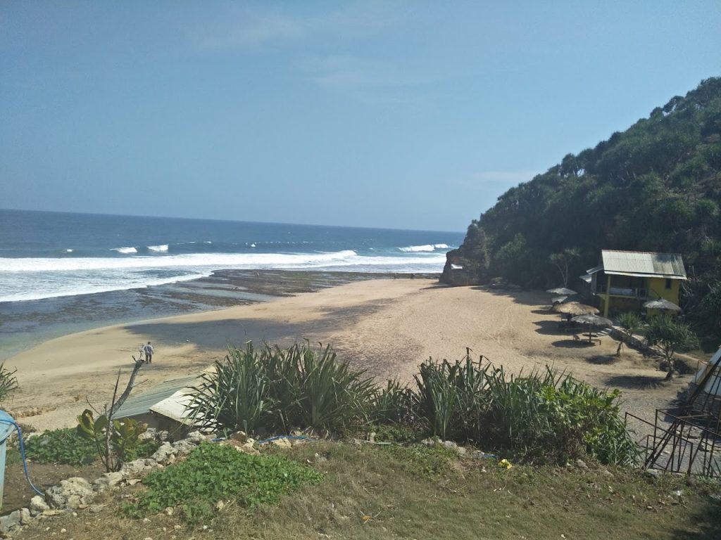 Pantai Seruni Gunungkidul: Panduan Lengkap Wisata Pantai Tersembunyi di Tepus Pantai Seruni Gunungkidul: Panduan Lengkap Wisata Pantai Tersembunyi di Tepus