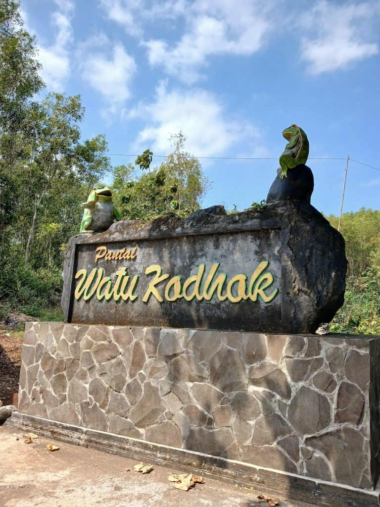 Pantai Watu Kodok Gunungkidul: Panduan Lengkap Wisata, Camping, Rute, dan Tiket Pantai Watu Kodok Gunungkidul: Panduan Lengkap Wisata, Camping, Rute, dan Tiket