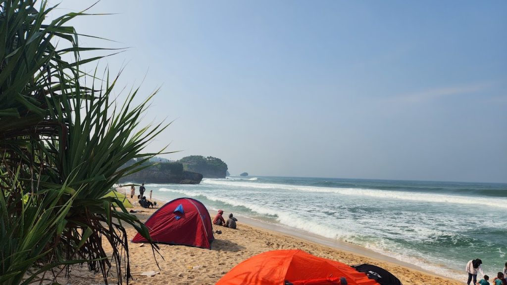 Pantai Watu Kodok Gunungkidul: Panduan Lengkap Wisata, Camping, Rute, dan Tiket Pantai Watu Kodok Gunungkidul: Panduan Lengkap Wisata, Camping, Rute, dan Tiket