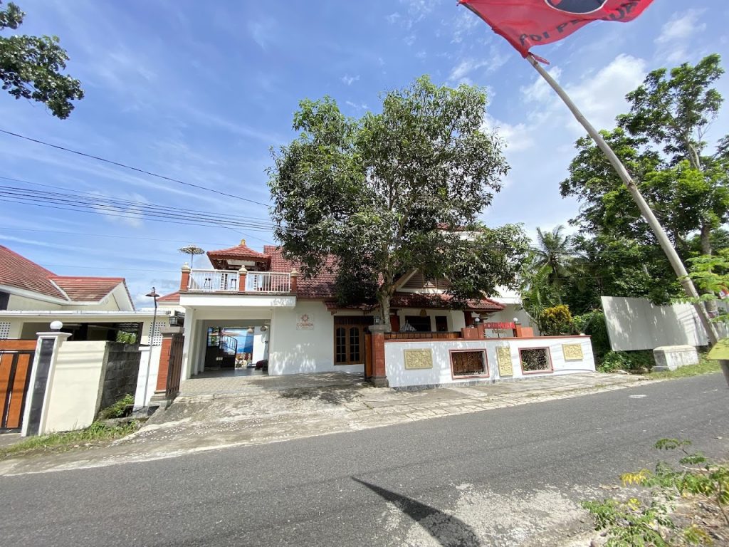 Villa Gowinda House 2: Villa Nuansa Bali dengan Private Pool untuk Rombongan di Sleman Villa Gowinda House 2: Villa Nuansa Bali dengan Private Pool untuk Rombongan di Sleman